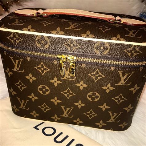 louis vuitton makeup bag used|louis vuitton makeup bag selfridges.